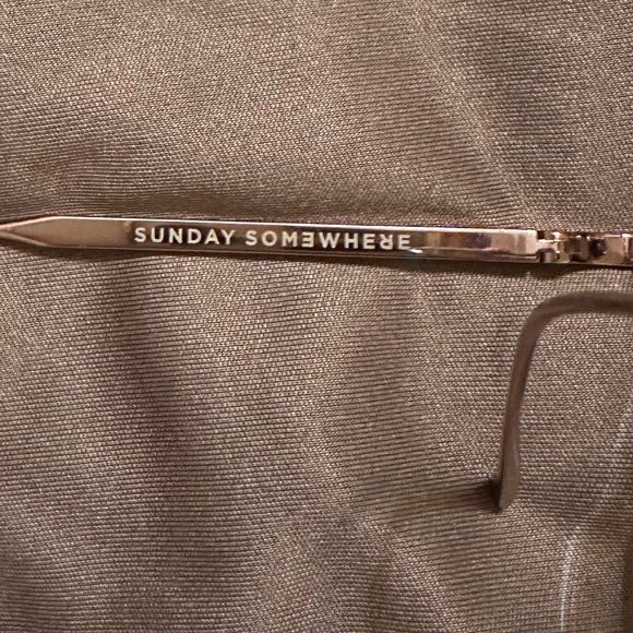 MIA Sunday Somewhere Sunglasses - Picture 11 of 12